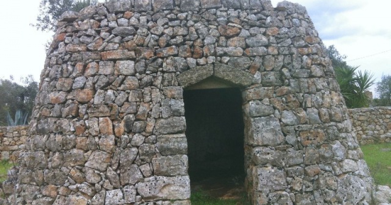 foto di una liama antica in salento