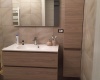 nella foto vediamo un bagno di una villa vista mare in salento