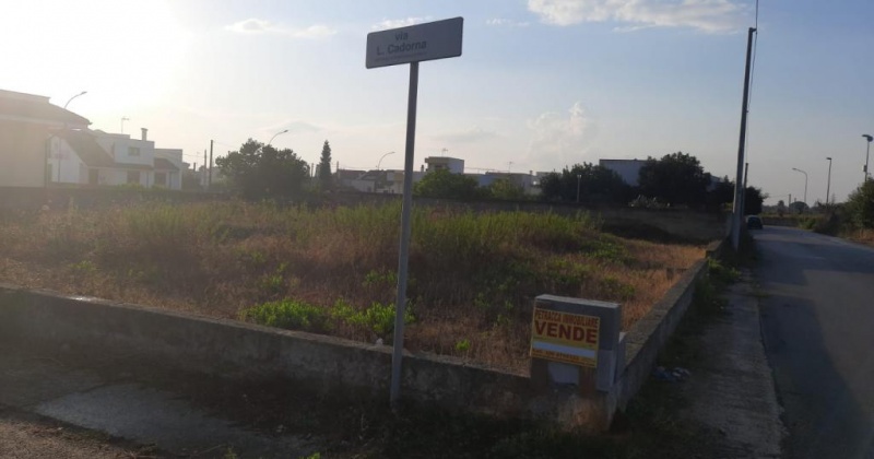 in questa foto vedo un terreno in salve maldive del salento